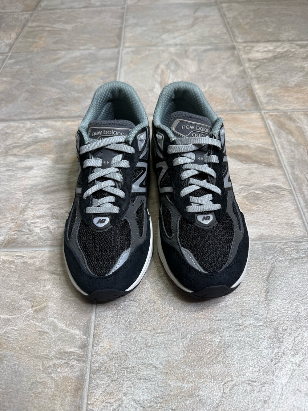 New Balance 990v6 Fuel Cell PS Boys Shoe Size 3Y Black PC990BK6 Preowned